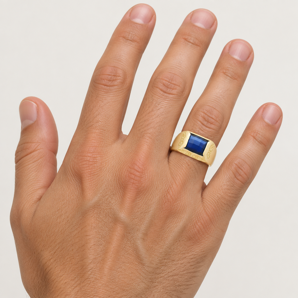 Anello uomo indossato a sigillo rettangolare con pietra blu oro giallo 18kt