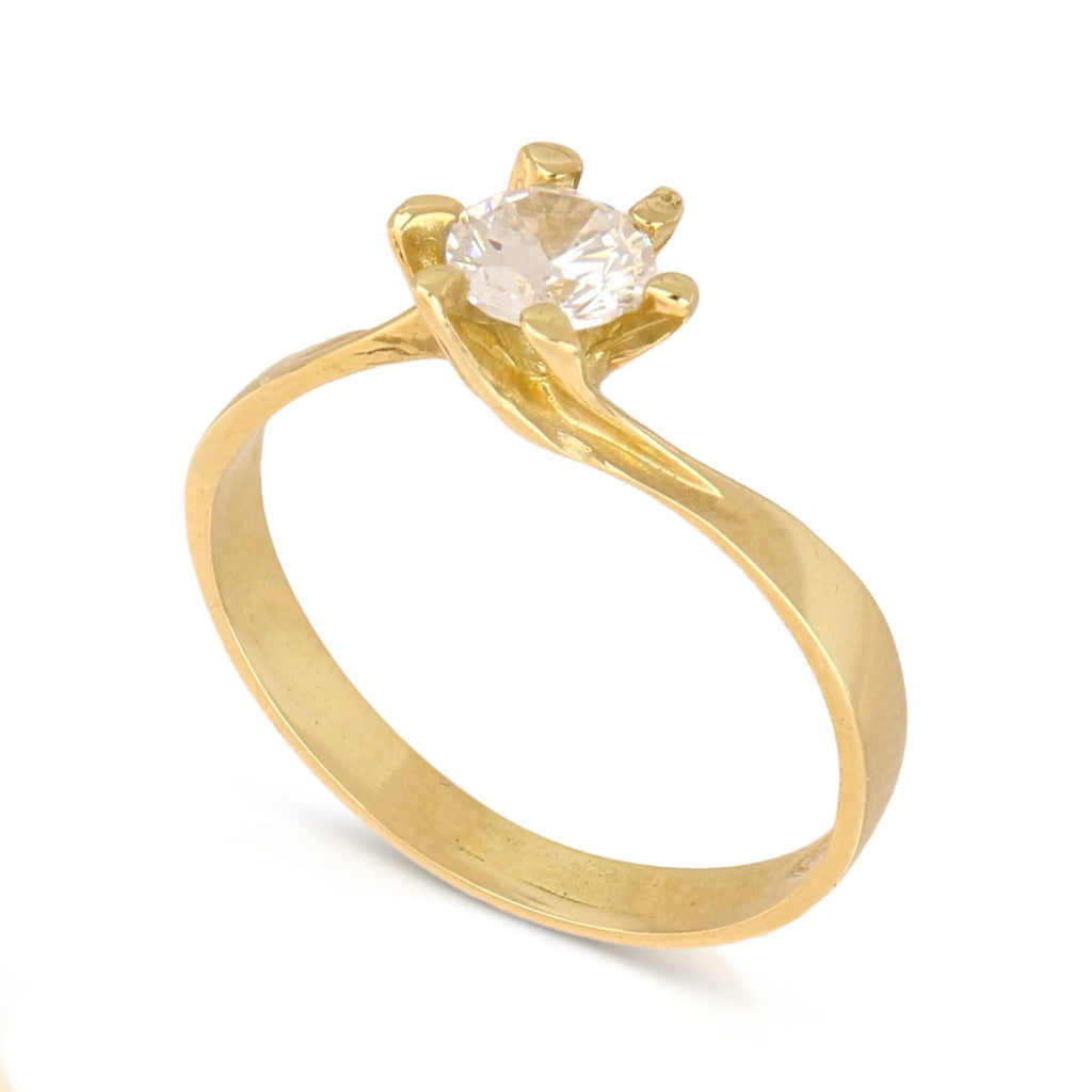 Yellow gold solitaire ring