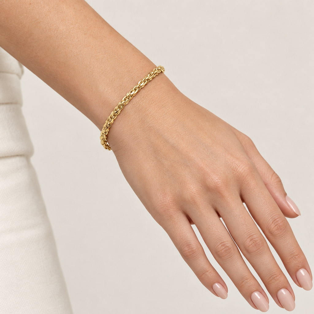 Bracciale cobra oro giallo 18kt 4mm 19cm indossato