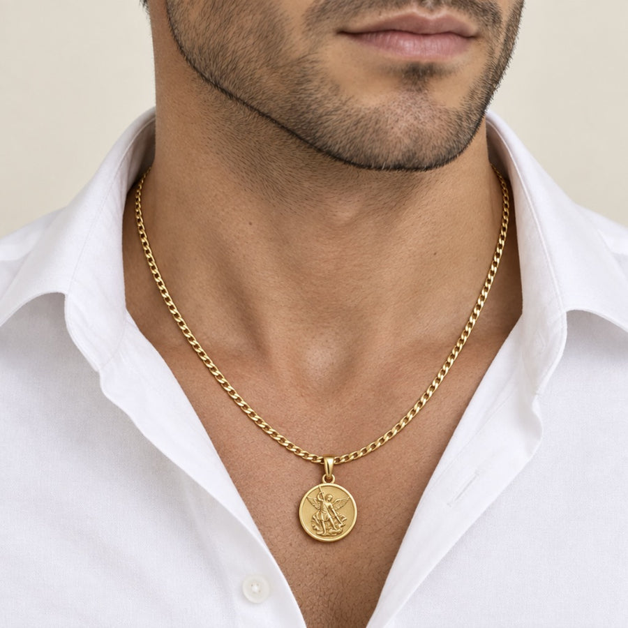 Catena grumetta piatta vuota oro giallo 18kt 3mm 50cm + Saint Michael Archangel Pendant with Figaro Chain, 18k Gold Ø 1.7 cm