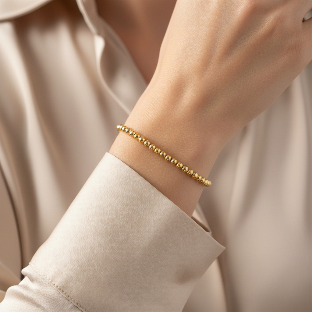 Bracciale sfere lisce indossato