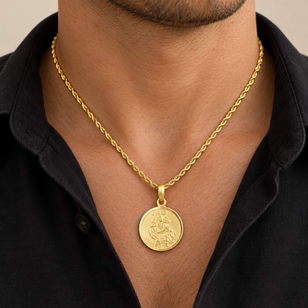 Medaglia San Cristoforo mis. 4 oro giallo 18kt indossata con catena fune