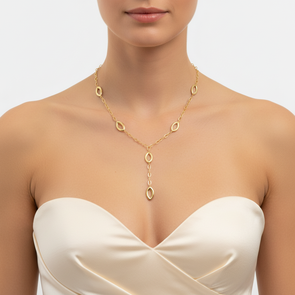 Girocollo a Y ovali scatolati oro giallo 18kt indossato donna Leggerezza