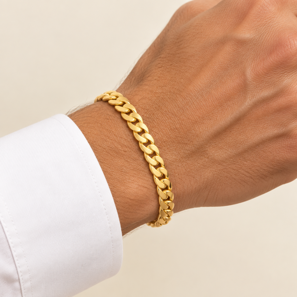 Bracciale maglia cubana vuoto oro giallo 18kt 20cm mis. 6 indossato