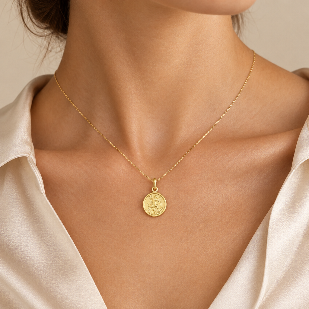 Medaglia San Michele Arcangelo mis. 1 oro giallo 18kt indossata